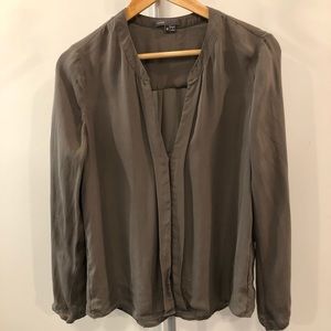 Vince. 100% Silk Olive Green Button Up Blouse M